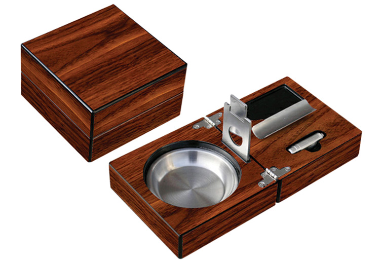 Folding Ashtray Set w/ Accessories