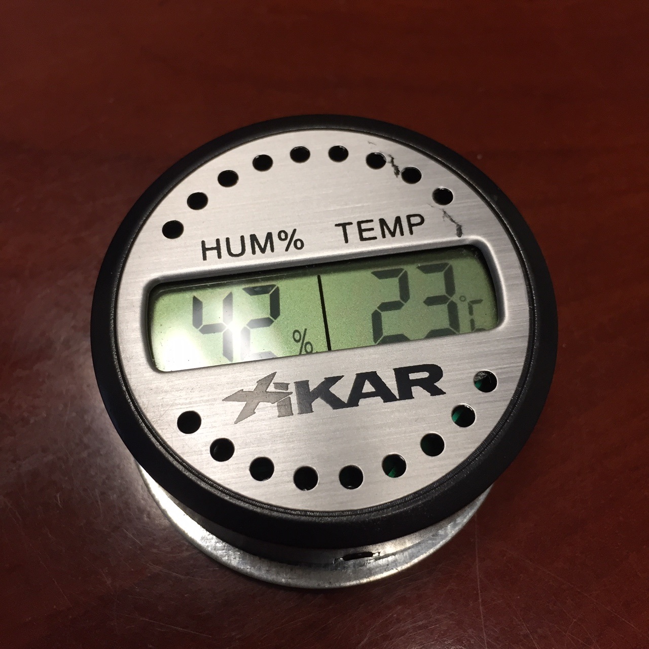 Xikar Round Digital Hygrometer with Analog Display